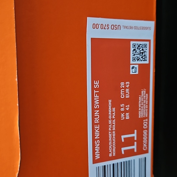 EUC Nike Run Swift W11 Black/Gray/Pink - Picture 9 of 9